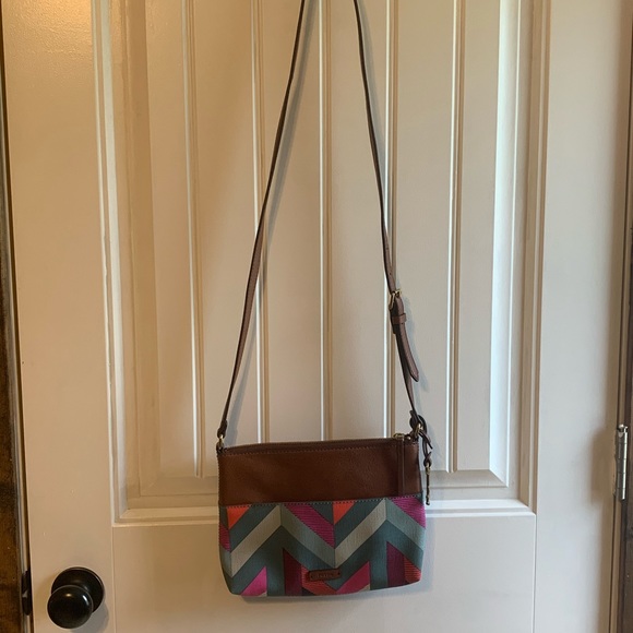 New FOSSIL crossbody purse - Picture 2 of 5